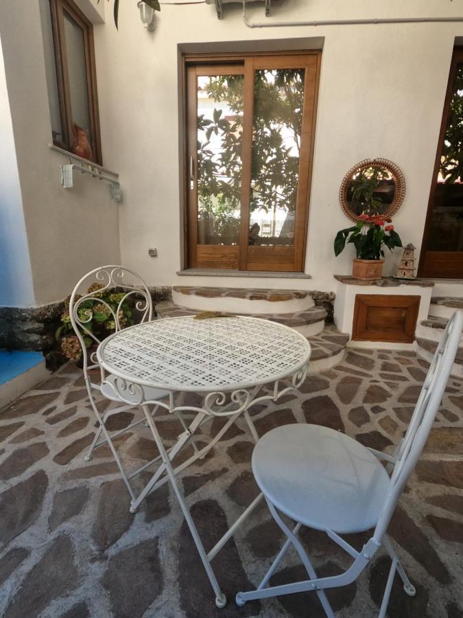 Villa Sari Affitta Camere La Caletta Εξωτερικό φωτογραφία