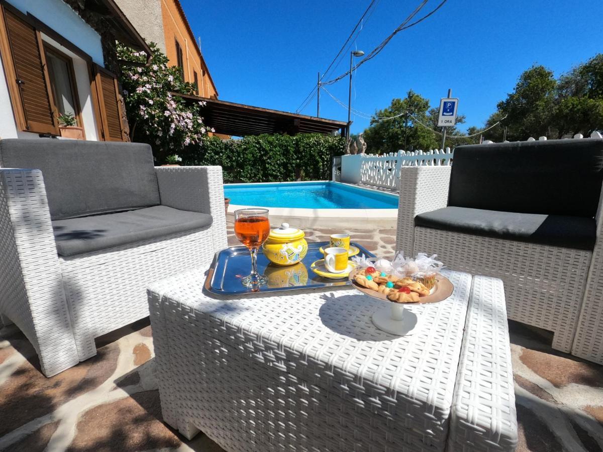 Villa Sari Affitta Camere La Caletta Εξωτερικό φωτογραφία